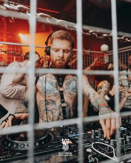 Herrmess - Hard Techno Cage Rave - Hotboxx