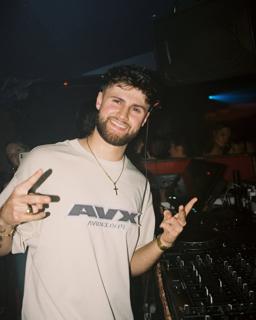 House Heads Glasgow // M-High + M-High