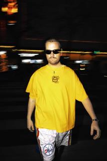 Myd (Live Experience)