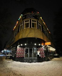 Flieder & Beton At Lilli Escher