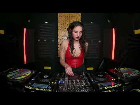 Ylenia Di Santi - Dj Set Hardgroove - 388 - Riöt.Scampia