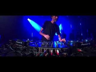 Live - Crow Techno Club