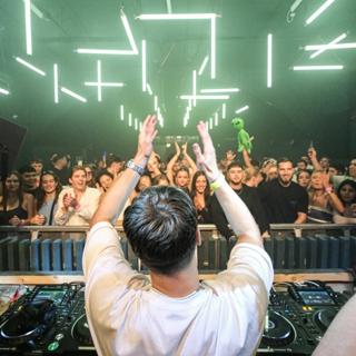 Riordan's Vol. 002 London