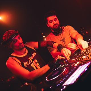 B2B - Elements Cave - 29 Febrero