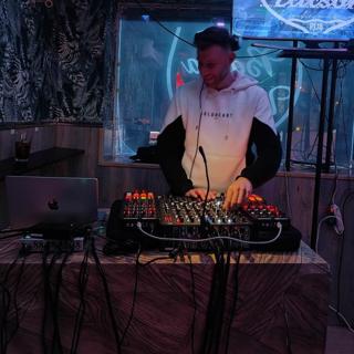 DJ Set - Model 1