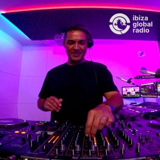 Looking After You - Ibiza Global Radio - Enero