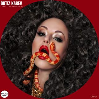 Don'T Look Behind You (Horror Mix)