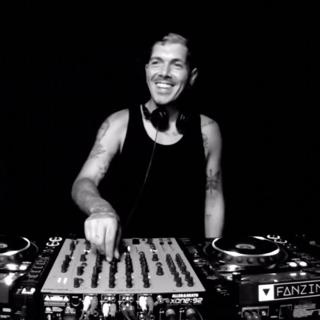 Live At Fanzine School - 5 Julio