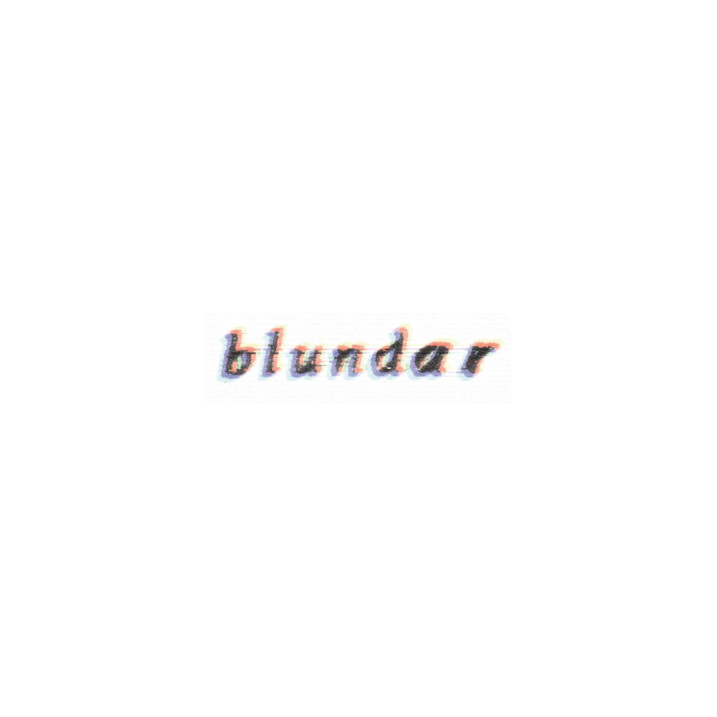 Blundar