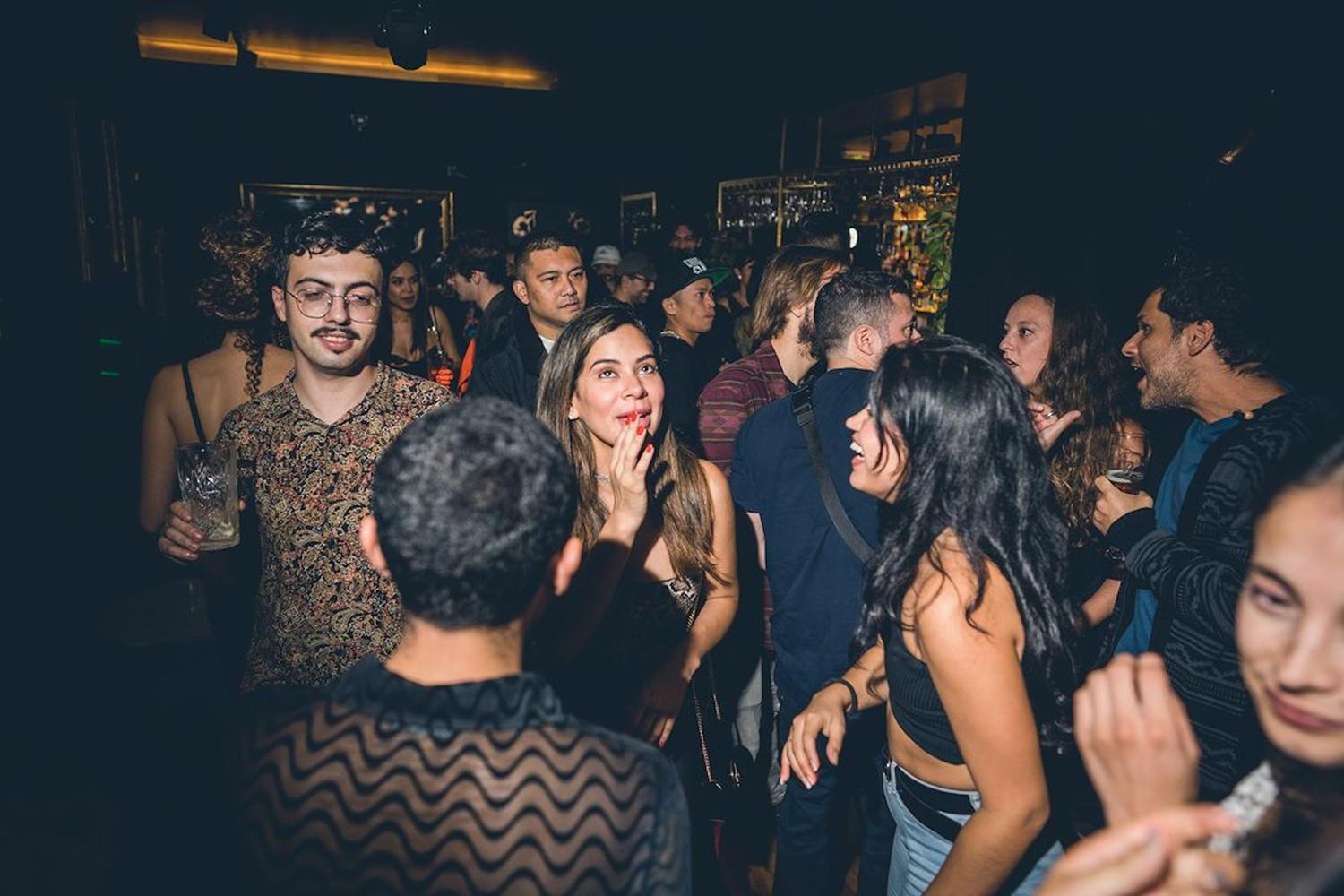 AMA Lounge Club