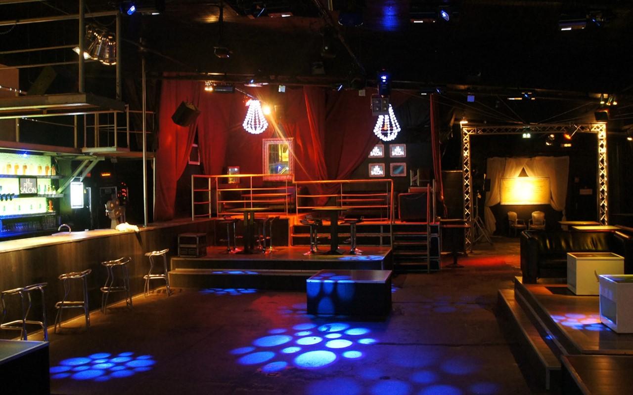 Le Petit Salon