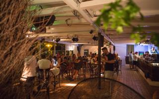 Tête-À-Tête Herastrau Club Lounge